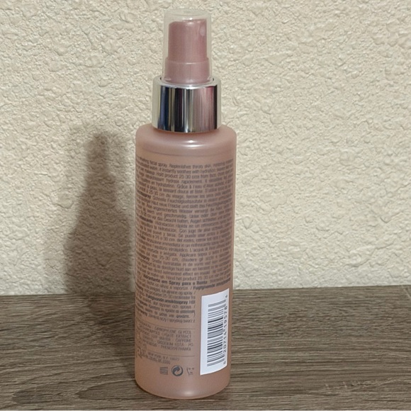 Clinique Moisture Surge Face Spray Thirsty Skin Relief - Picture 4 of 4